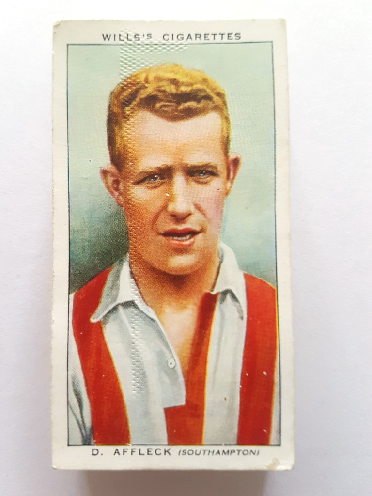 Photo of the front of these Association Footballers (no framelines) cigarette cards