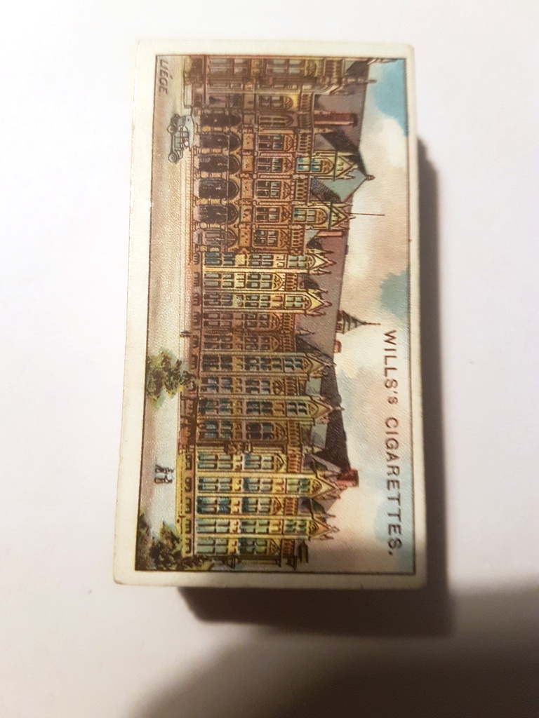 Photo of the front of these Gems of Belgian Architecture cigarette cards