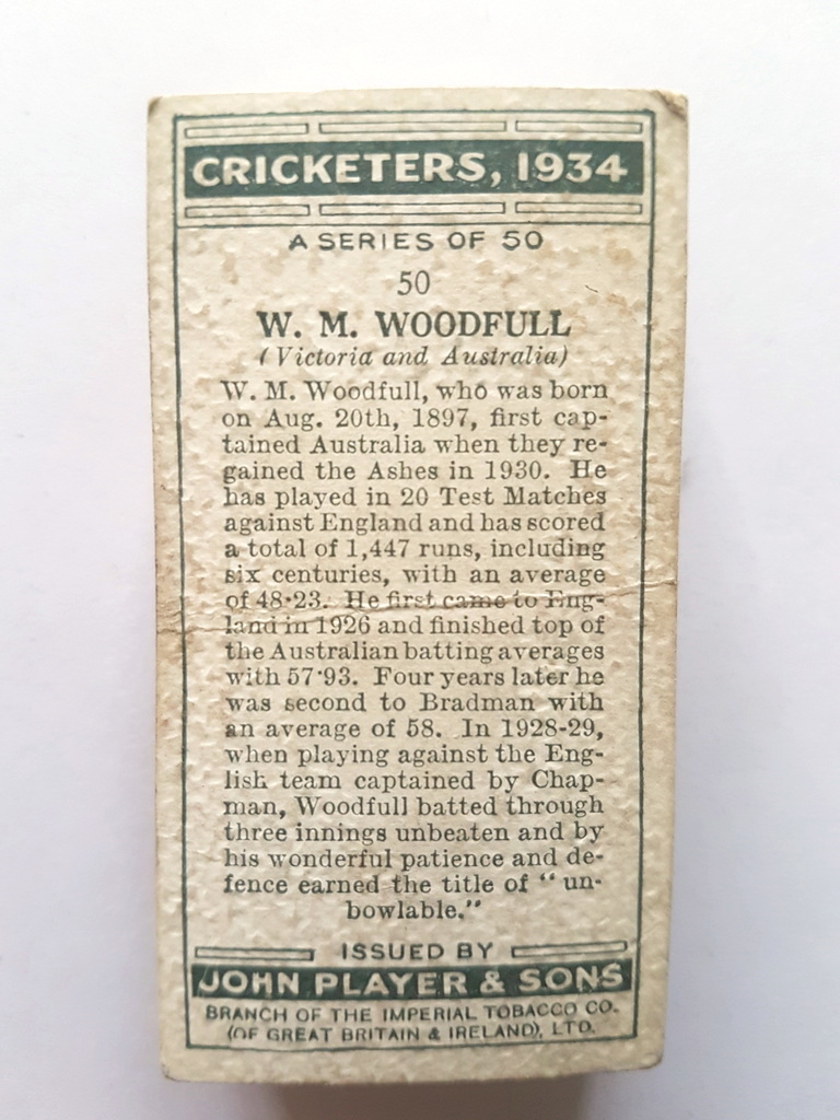 Photo of the back of these Cricketers, 1934 cigarette cards