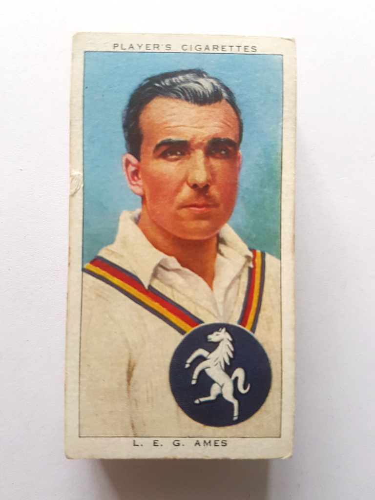 Photo of the front of these Cricketers, 1938 cigarette cards