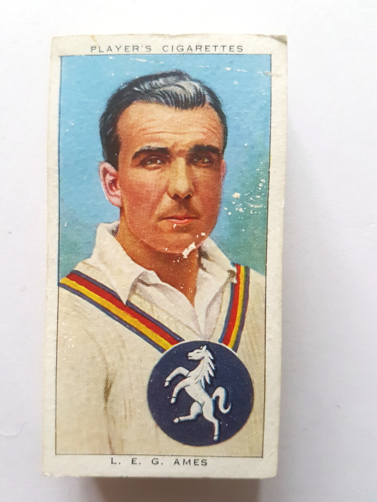 Photo of the front of these Cricketers, 1938 cigarette cards