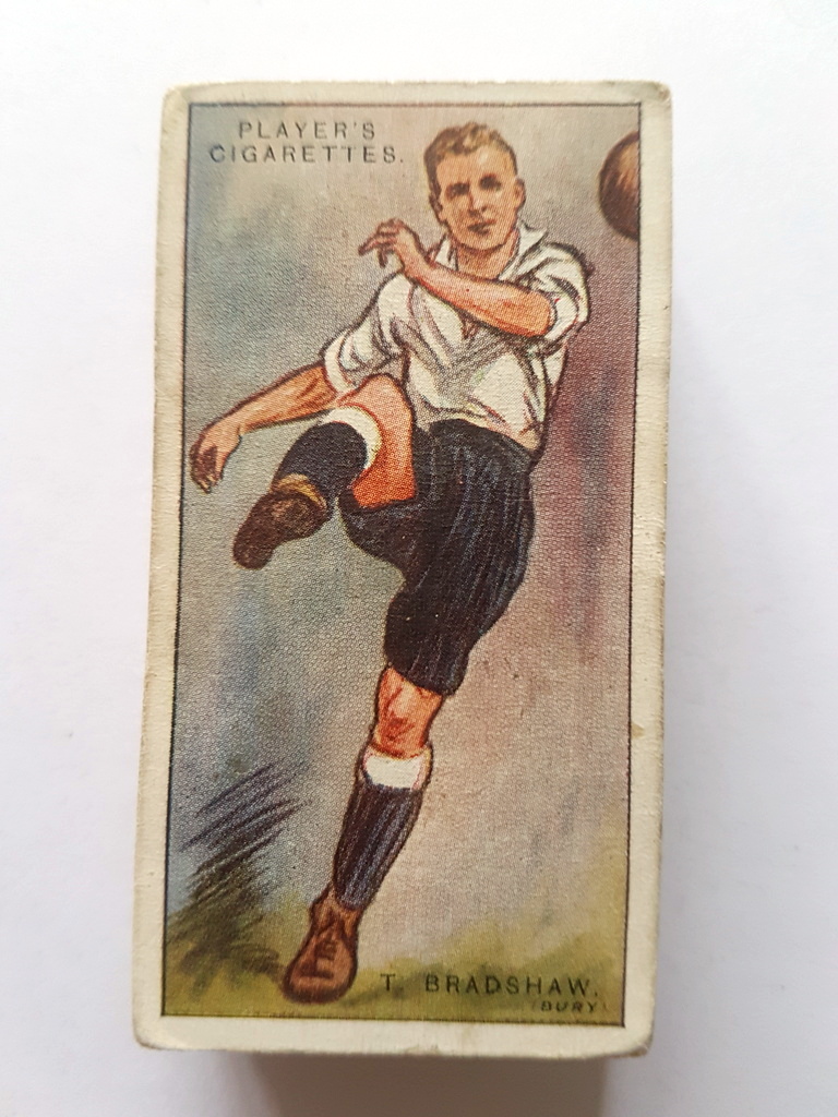 Photo of the front of these Footballers 1928 cigarette cards