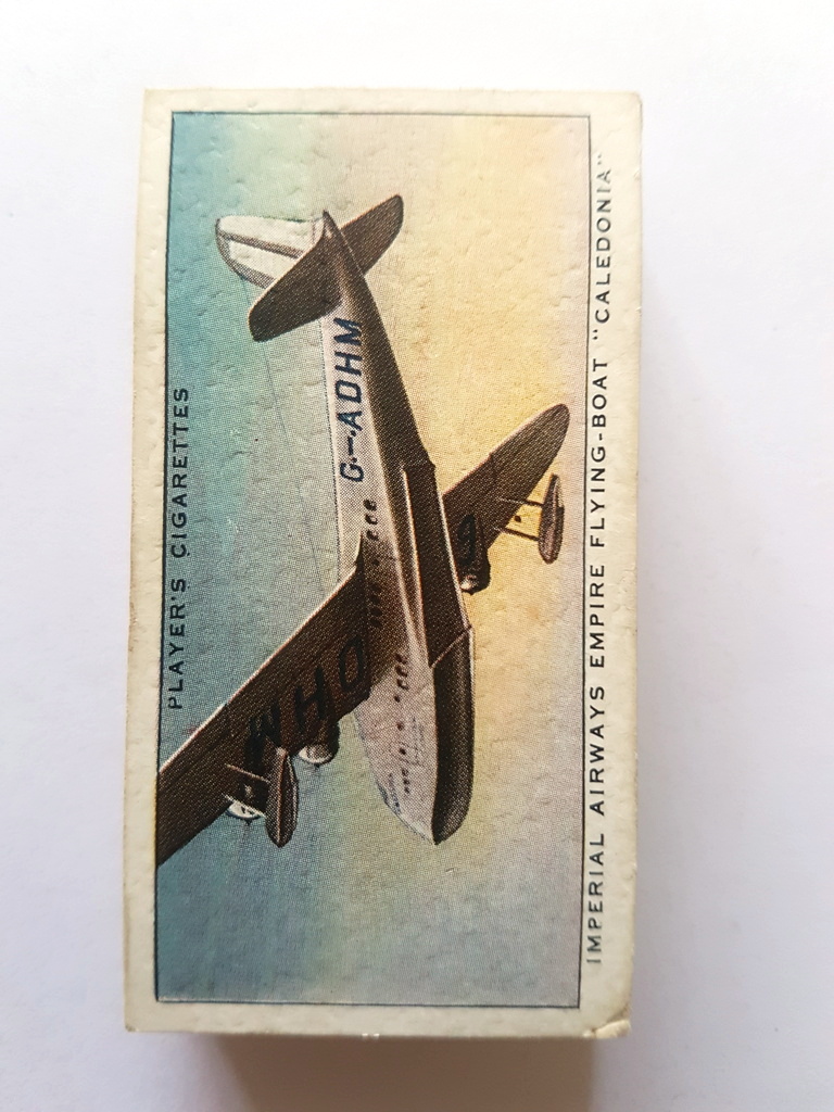 Photo of the front of these International Air Liners cigarette cards