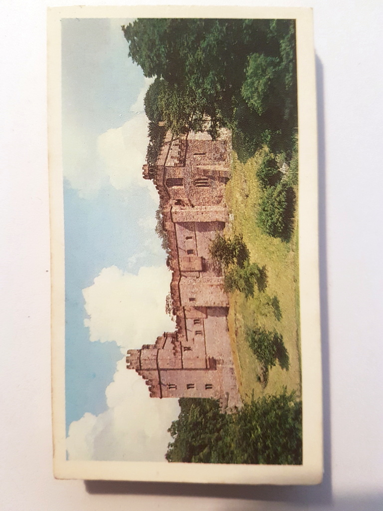 Photo of the front of these Country Houses and Castles cigarette cards