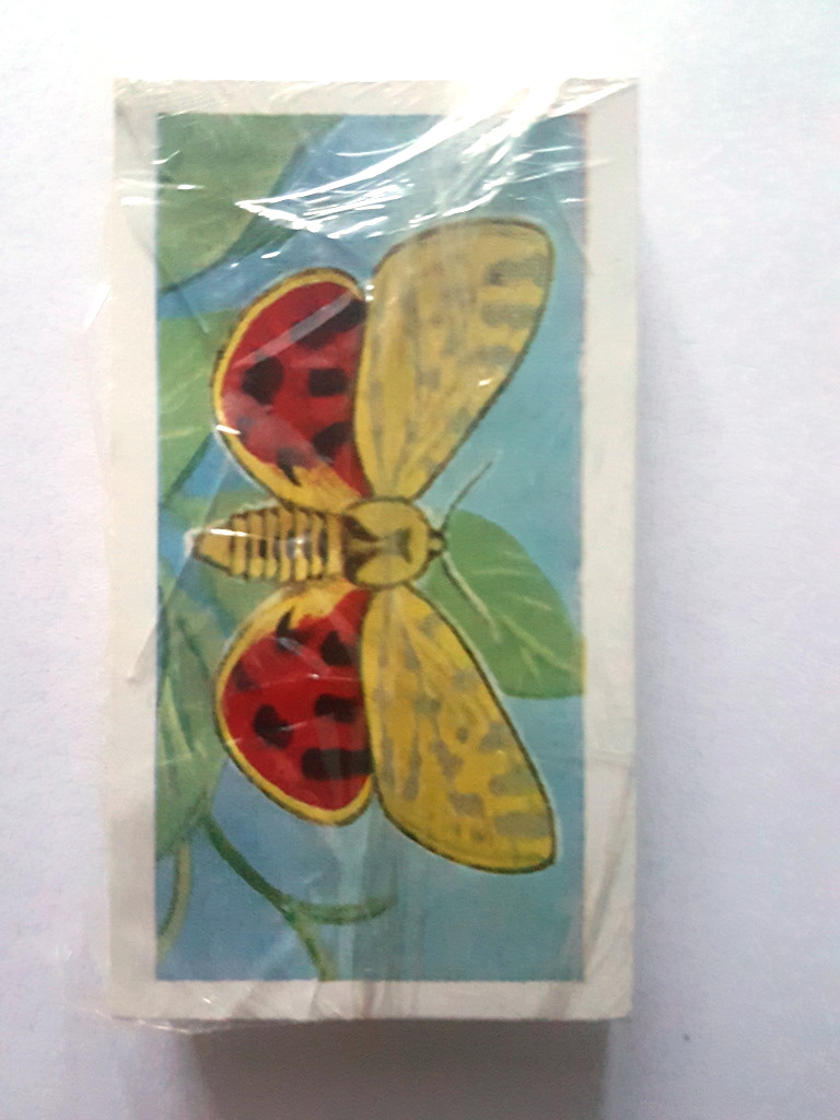 Photo of the front of these Butterflies and Moths tea cards