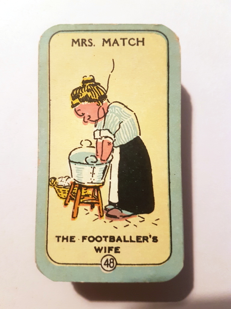 Photo of the front of these Happy Family cigarette cards