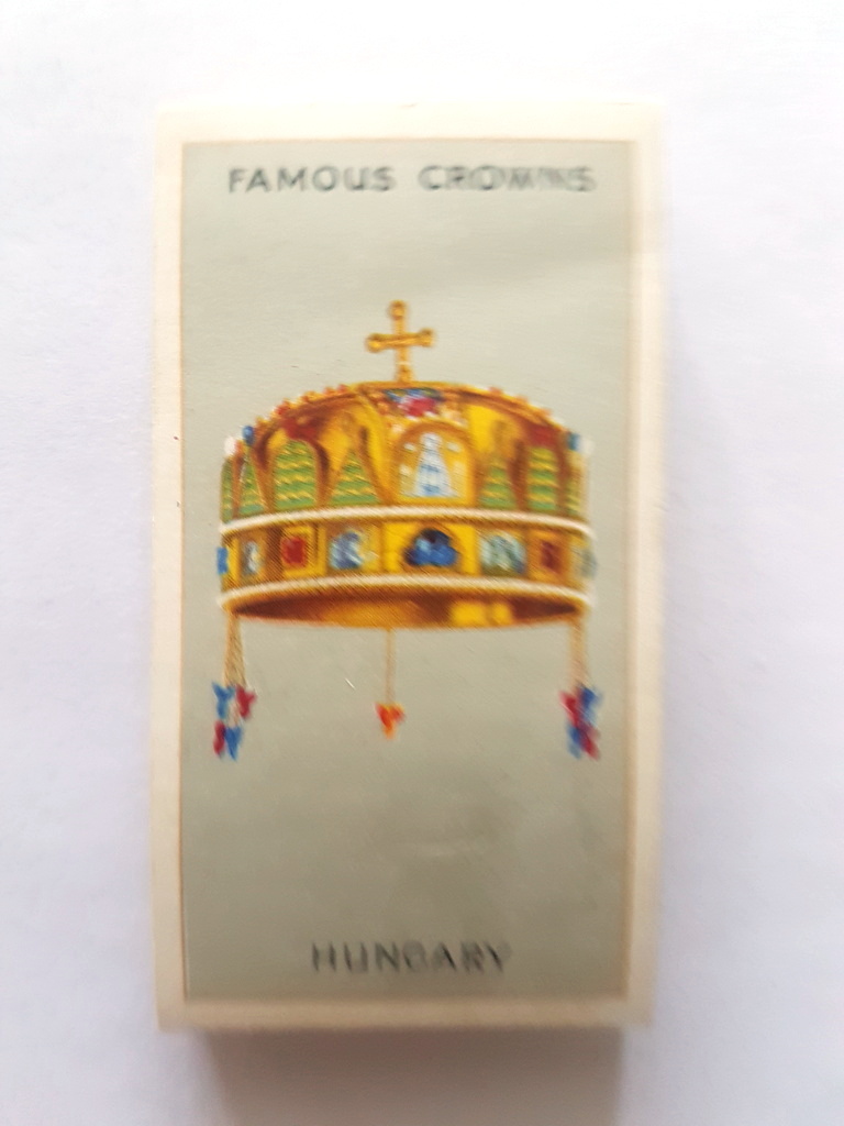 Photo of the front of these Famous Crowns cigarette cards